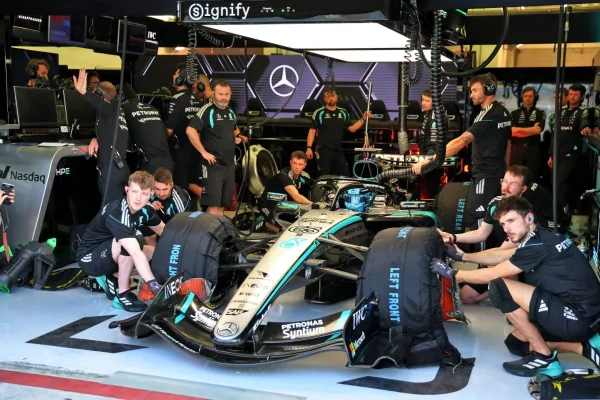 Reliability and caution: teams facing the first power unit constraints