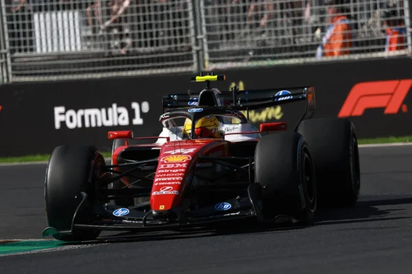 Lewis Hamilton sees positives at Ferrari despite a "tricky" Friday in Melbourne