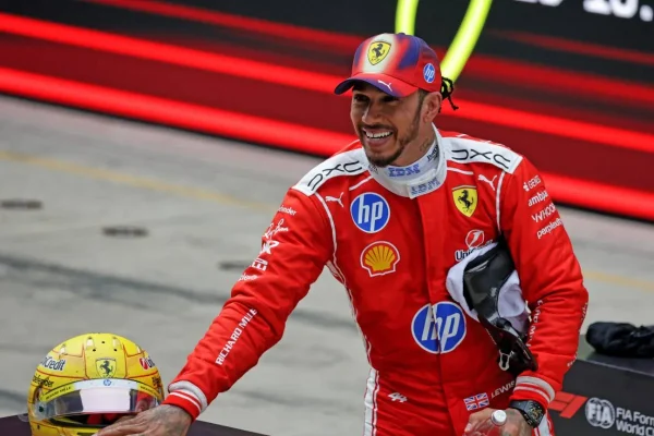 Lewis Hamilton returns to the front and finds his smile on the podium in Shanghai