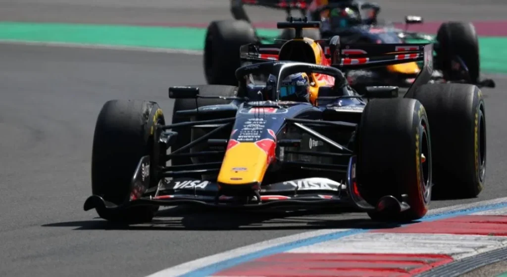 Max Verstappen abasourdi après le sprint chaotique de Red Bull