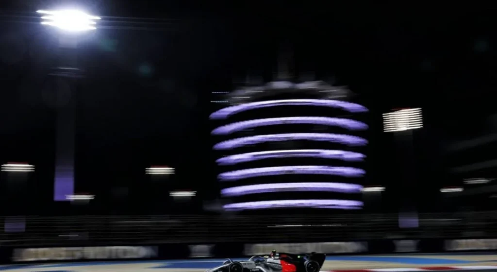 F1 holds its breath: two races close to cancellation