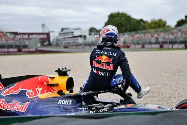 Max Verstappen perplexed after his qualifying crash in Melbourne: "I’ve never experienced this"