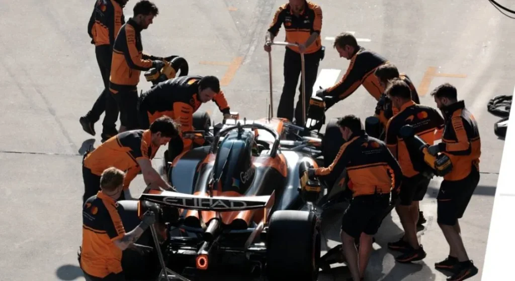 Coup de théâtre pour McLaren : Norris et Piastri ne prennent même pas le départ en Chine