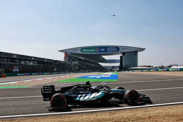 Kimi Antonelli surprises and takes his first pole in Shanghai