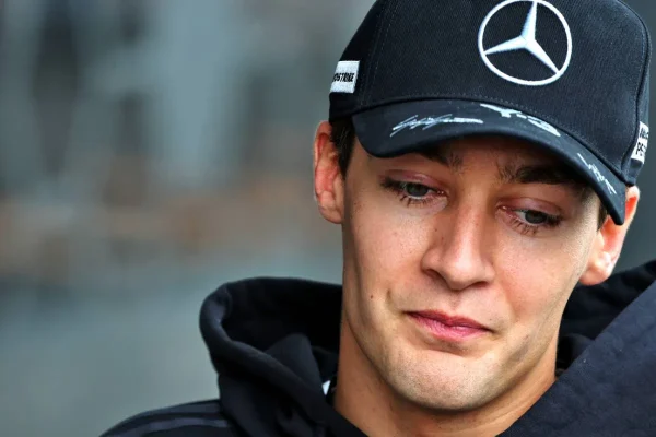 George Russell is annoyed: "It's not normal to want to slow us down"