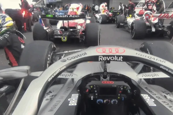 Unusual collision in the pitlane at Suzuka: the improbable scene that escaped the cameras