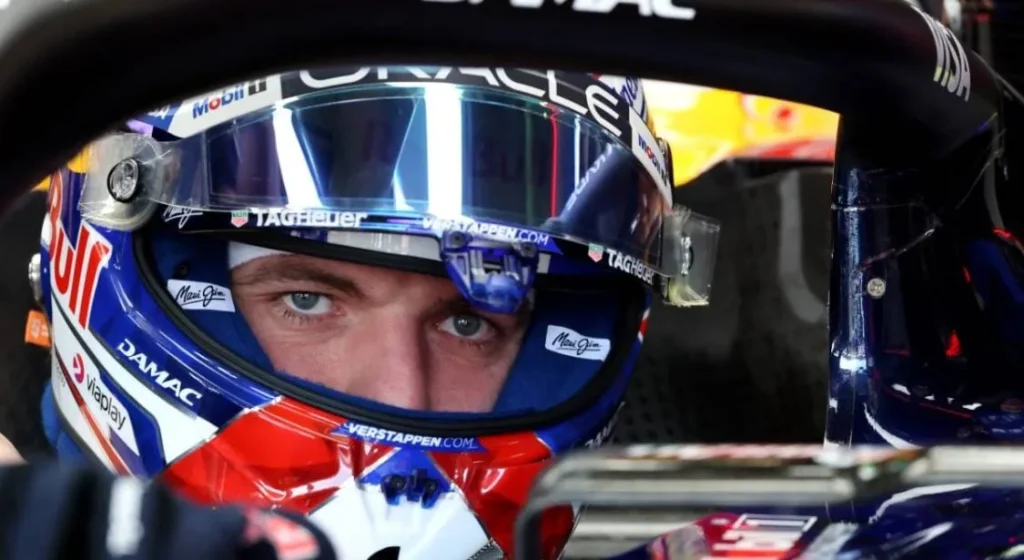 Max Verstappen climbs back but limited by his tires at the Australian GP