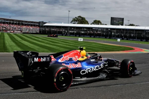 Flawless for Isack Hadjar after Verstappen's crash for a first top 3 in Q3