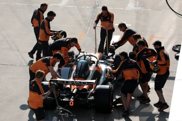 Catastrophe for McLaren: Norris and Piastri don't even start in China
