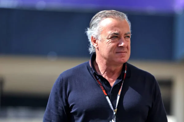 Jean Alesi angry with former drivers "giving lessons": priority to the show