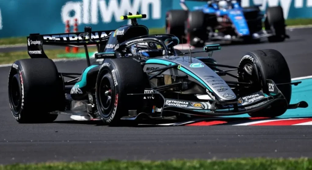 Kimi Antonelli strikes hard at Suzuka: masterful pole, Verstappen trapped from Q2