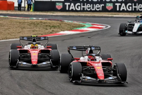 Ferrari takes a risky gamble in China: Vasseur admits the team could have looked "completely stupid"