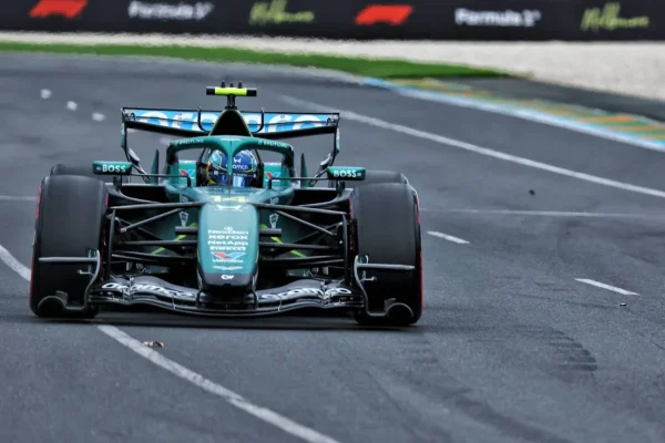 Aston Martin ready to stop its drivers at the slightest problem in Australia