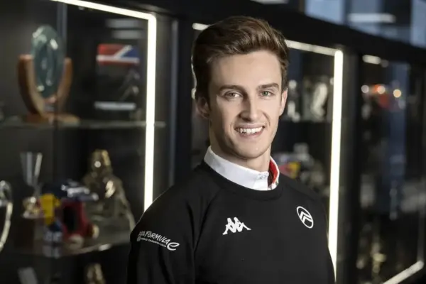 Théo Pourchaire, Stellantis's joker between WEC and Formula E, ready to seize opportunities