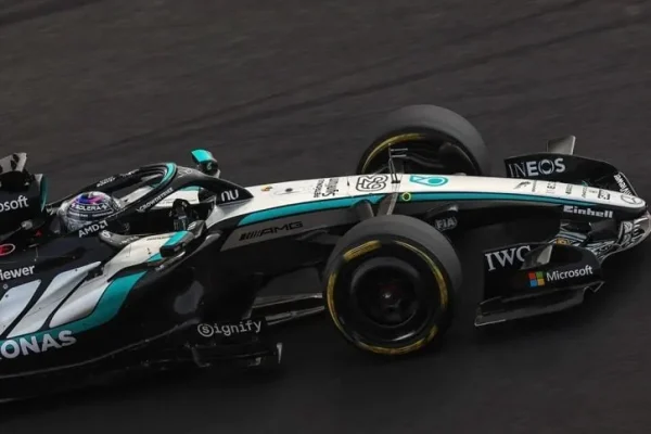 Why Mercedes should start worrying, according to Jacques Villeneuve