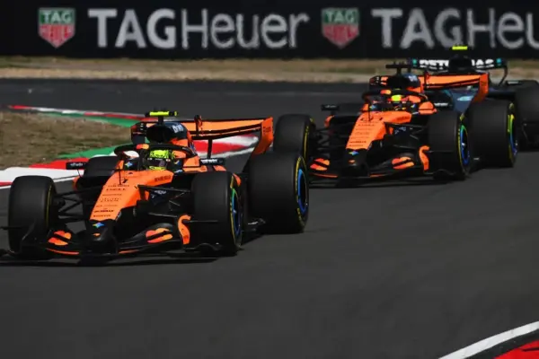 Oscar Piastri's dilemma: beat Lando Norris, or leave?