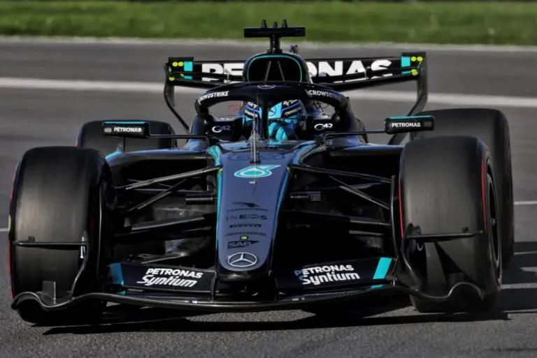 George Russell snatches pole at the last moment against Antonelli in Montreal