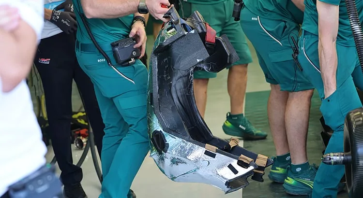 f1-alonso-mal-assis-aston-martin
