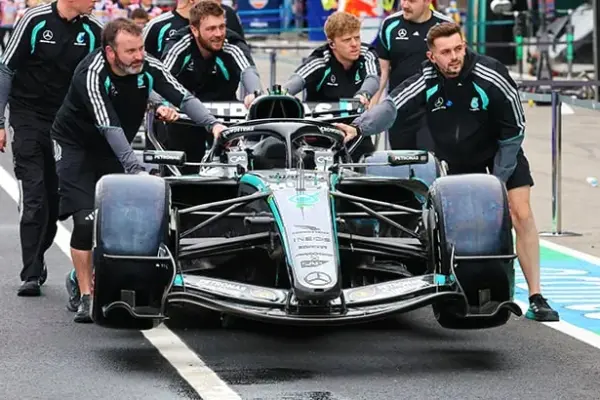 Mercedes unveils a major evolution of the W17 in Canada