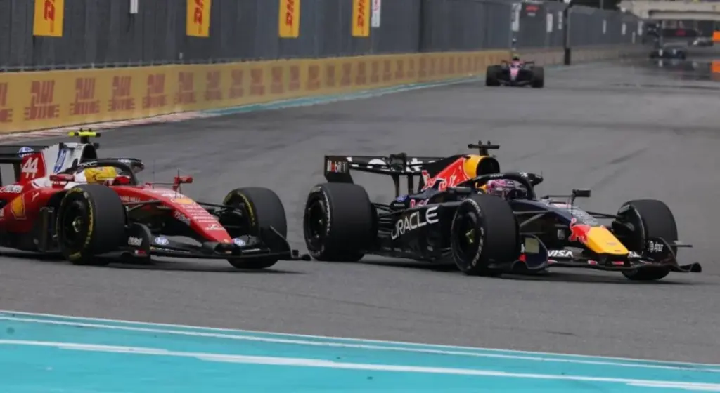 McLaren responds sharply to Lewis Hamilton after his theory on the upgrades