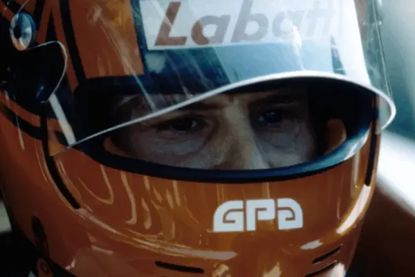 A legendary helmet shatters a historic record in F1