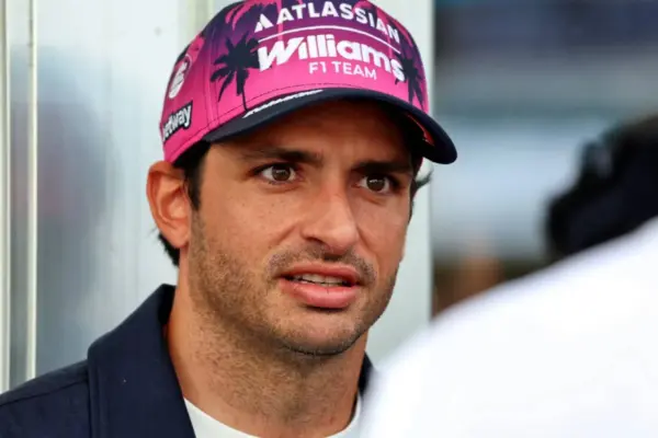 Carlos Sainz denounces "political games" around engine rules in F1
