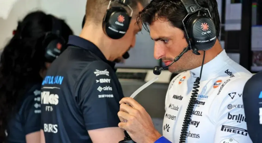 Carlos Sainz asks the FIA to stand up to teams on 2027 engines