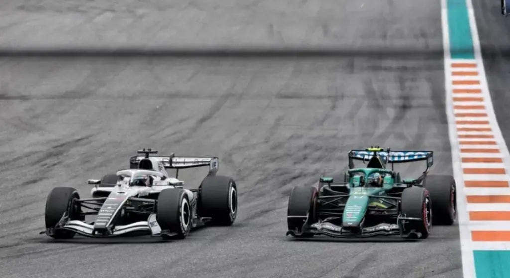 Fernando Alonso enjoys himself despite Aston Martin's level