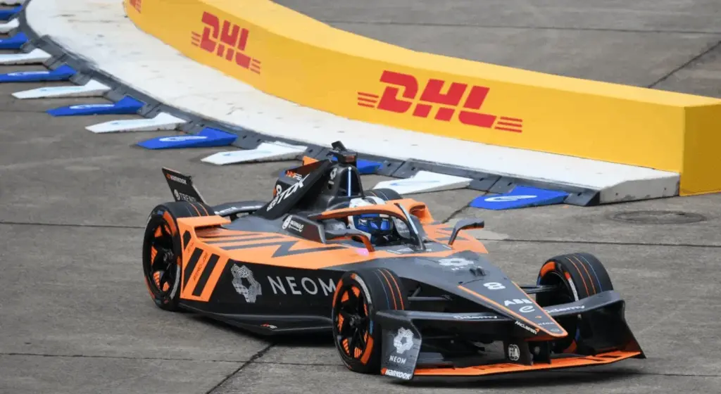 McLaren sanctioned: a record fine for exceeding the budget cap