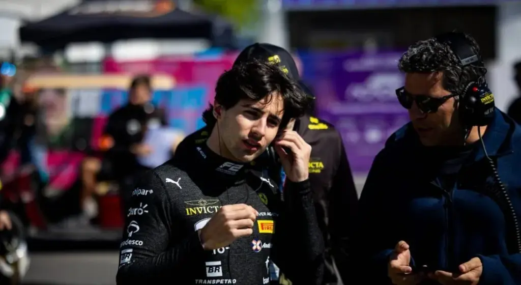 Pole position for Rafael Câmara (Invicta) in F2