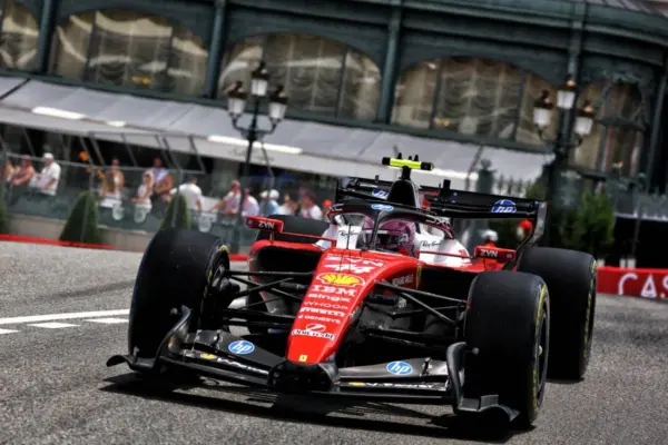 Lewis Hamilton calms the euphoria despite Ferrari's one-two: "There's still work to be done"