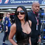 Kim Kardashian is in Monaco to support Lewis Hamilton: a major first!