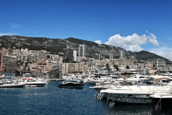 A Formula 1 world champion among the few drivers to have finished in the port of Monaco