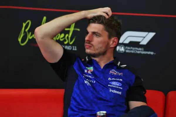 Martin Brundle sheds light on Verstappen's comments about the "degradation" of his Red Bull
