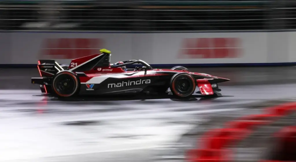 Nyck de Vries wins in Tokyo