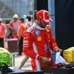 Lewis Hamilton remet en question la stratégie de Ferrari après avoir laissé filer la pole