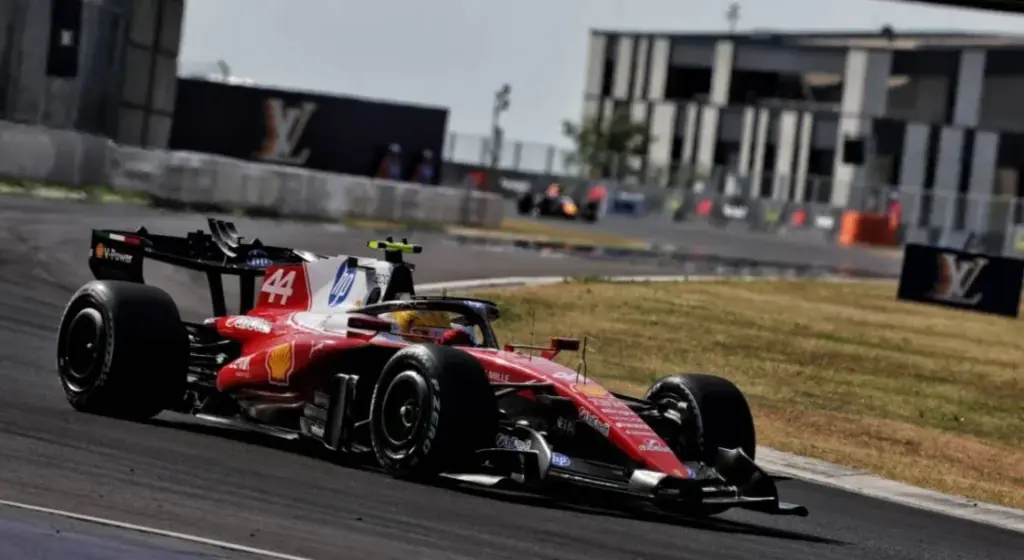 Lewis Hamilton charges Ferrari: 