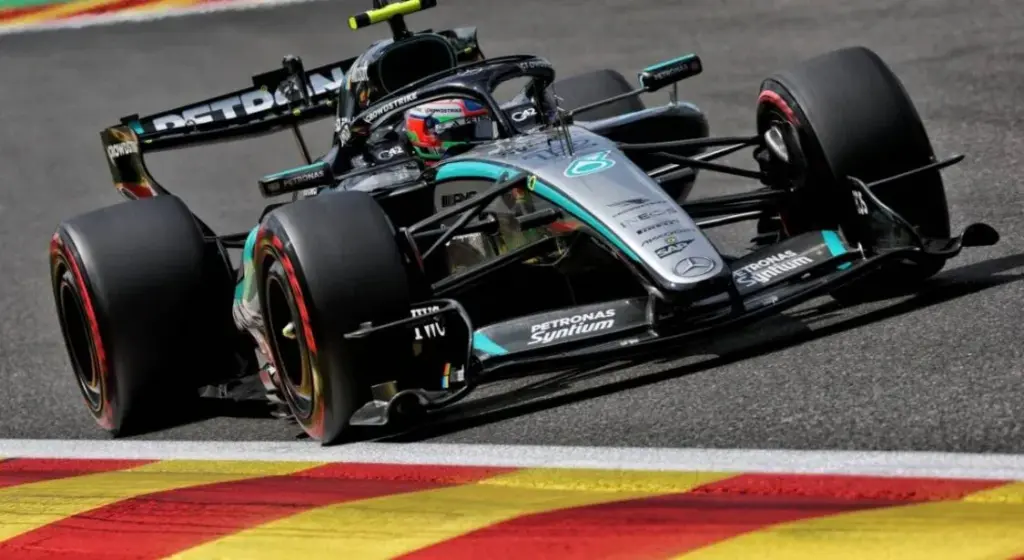 Kimi Antonelli décroche la pole à Spa et résiste au coup tactique de Red Bull
