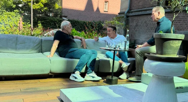 Helmut Marko entretient le mystère