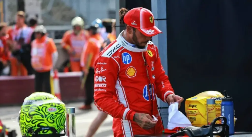 Lewis Hamilton remet en question la stratégie de Ferrari après avoir laissé filer la pole
