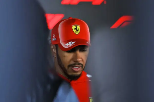 Lewis Hamilton promet de révéler la vérité sur son pire week-end chez Ferrari