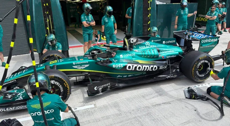 f1i_fr-aston-martin-hungary_0
