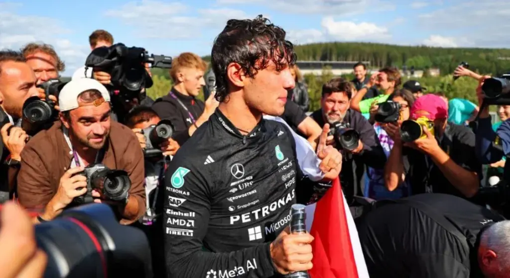 Kimi Antonelli comes back from far away: 