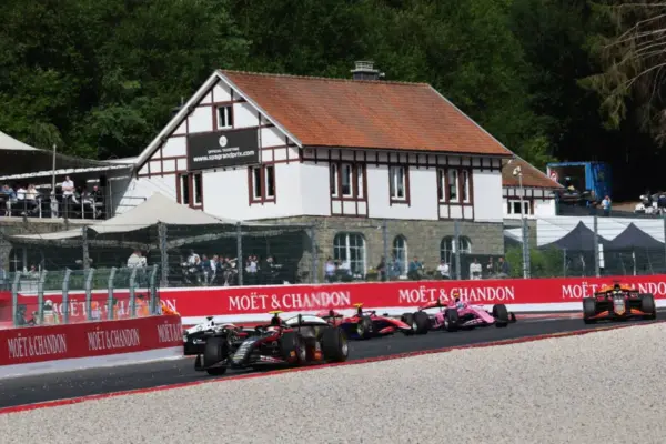 Incredible in Spa: an F2 driver disqualified for… a helmet used by his guest