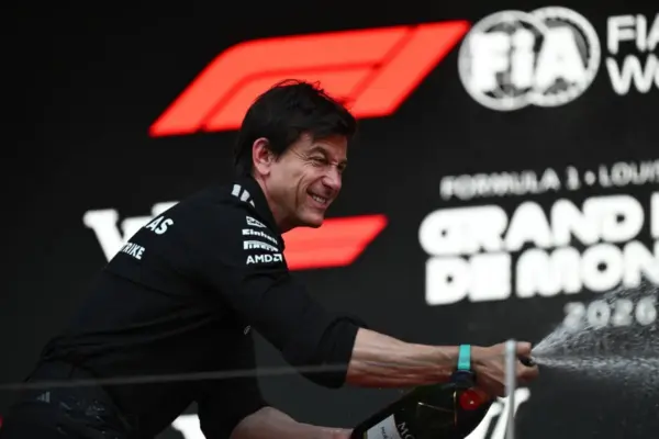 Toto Wolff with Mercedes warns: "We have left too many points on the road"