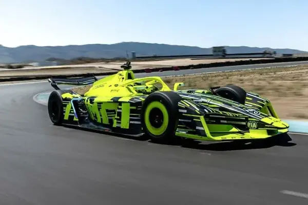 Thanks to Stellantis, Théo Pourchaire is relaunching his single-seater career with Opel in 2027