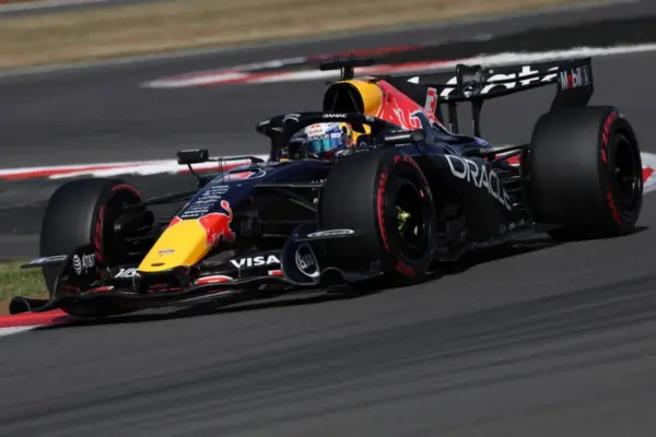 Max Verstappen faces a crucial choice: "Something has broken"