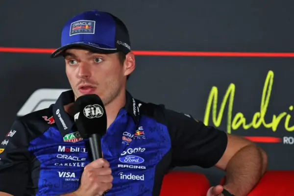 Max Verstappen maintains his accusations against Hamilton: "My race could have ended at turn 2"