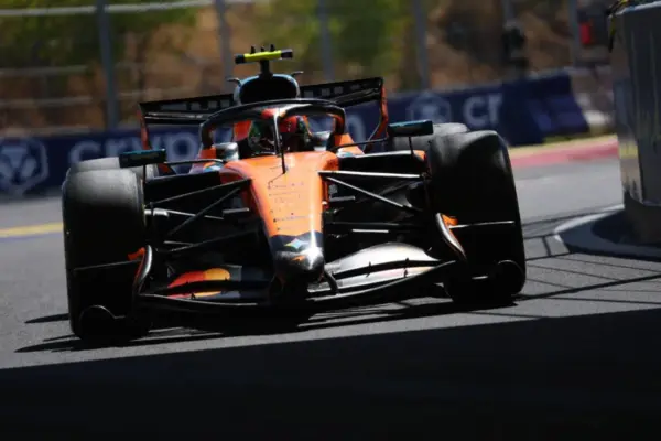 McLaren disgusted by Norris' bad luck: "We were winning this race by 20 to 25 seconds"